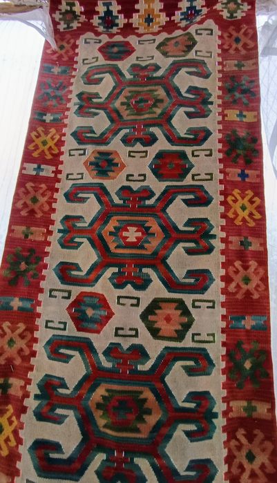 Пътека и пано за стена