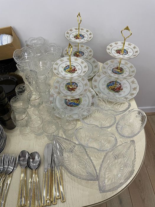 Посуда-сервиз в отличном состоянии