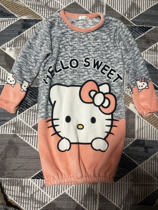 Отдам даром одежду на девочку