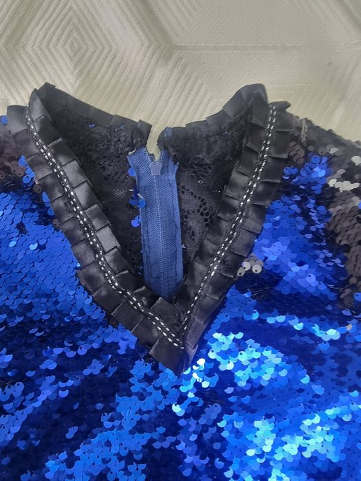 Нарядное платье на 6-7 лет