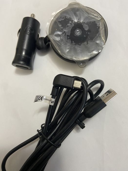 Suport prindere gps Tomtom Via 62 6inch cablu incarcare si cap charger