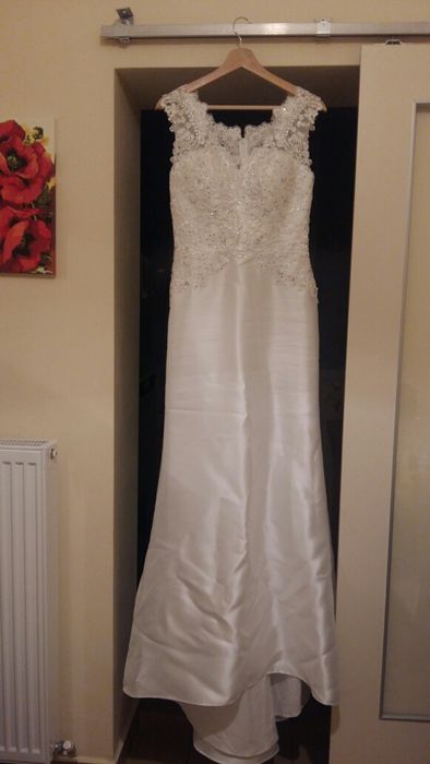 Rochie de mireasa și voal mărimea M