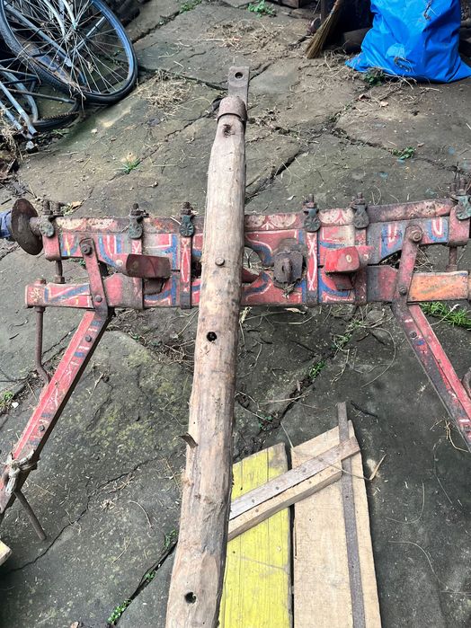 Стара каруца, разглобена