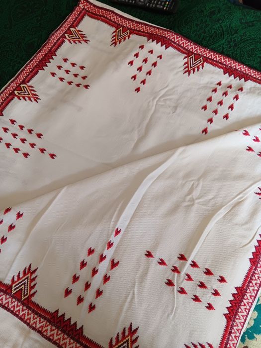 Покривки, шити на панама