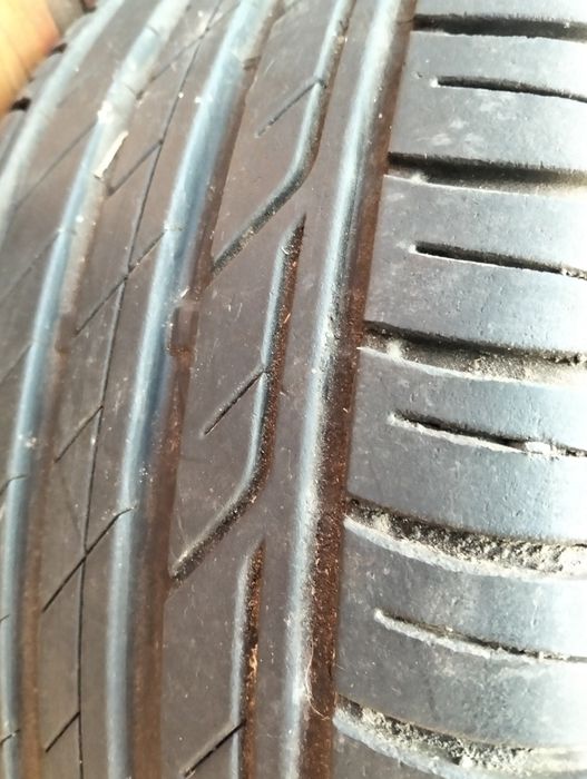 Genti cu cauciucuri de vânzare