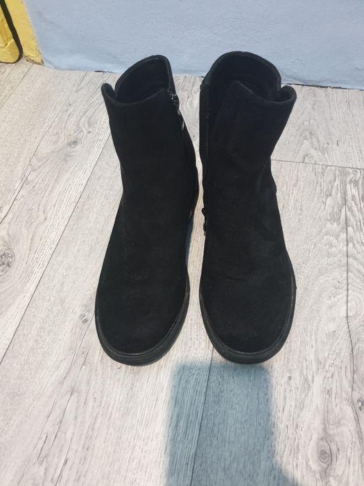 Продам полусапожки весенние