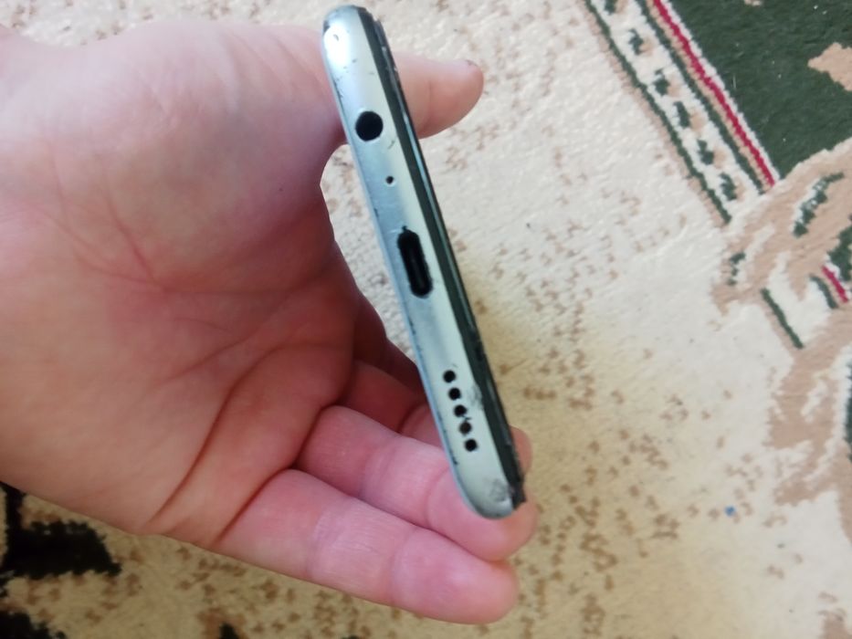 Телефон Хонор продам