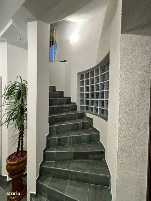 Casa de inchiriat, 180 mp, Andrei Muresanu, 6 parcari, garaj terasa, z