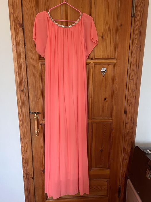 Платье вечернее с длиною в пол