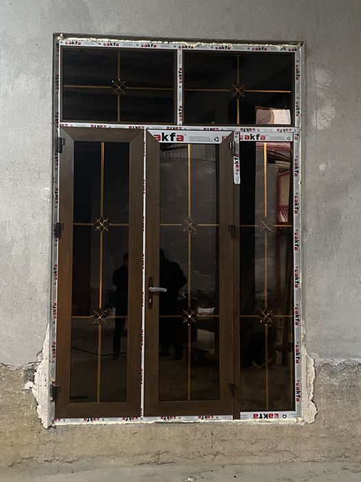 Акфа окна и двери. Kelishilgan holda