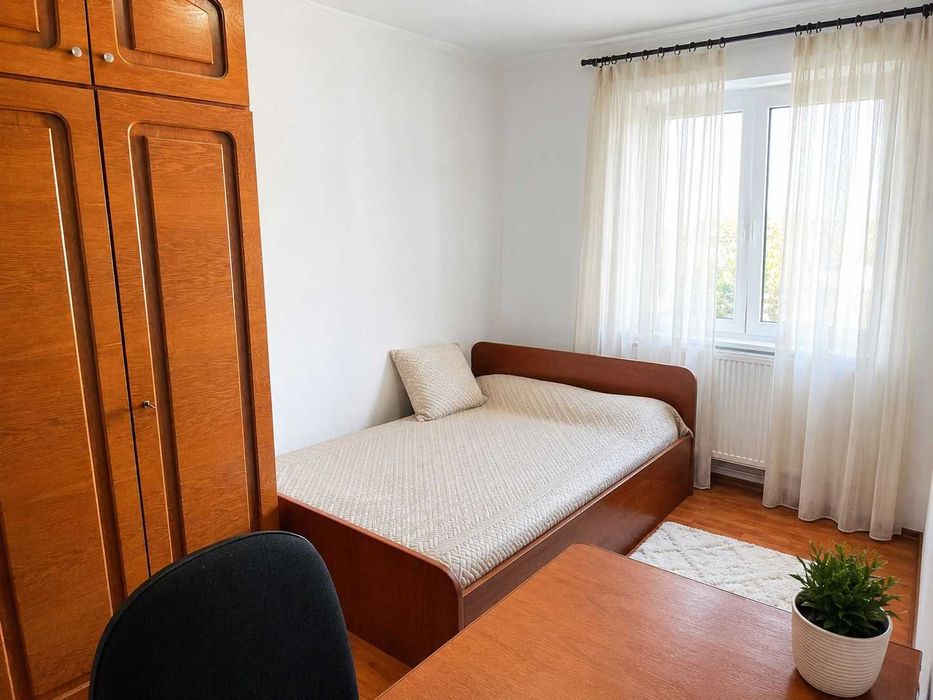 Apartament 3 camere, Târgu Jiu – Piața Mică. 68,44 mp