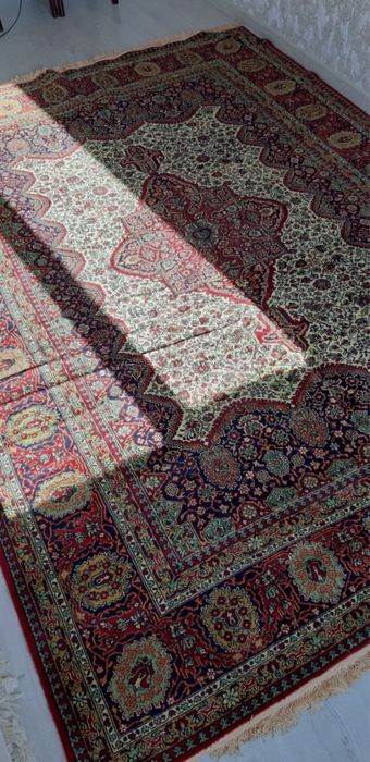 Ковер. Очень красивый