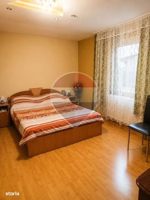 Casă spațioasă cu garaj - Mogoșoaia, foarte aproape de Podul Mogoșoaia