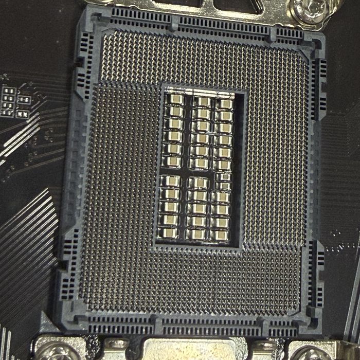 Материнская плата H610M-S2H (gigabyte)