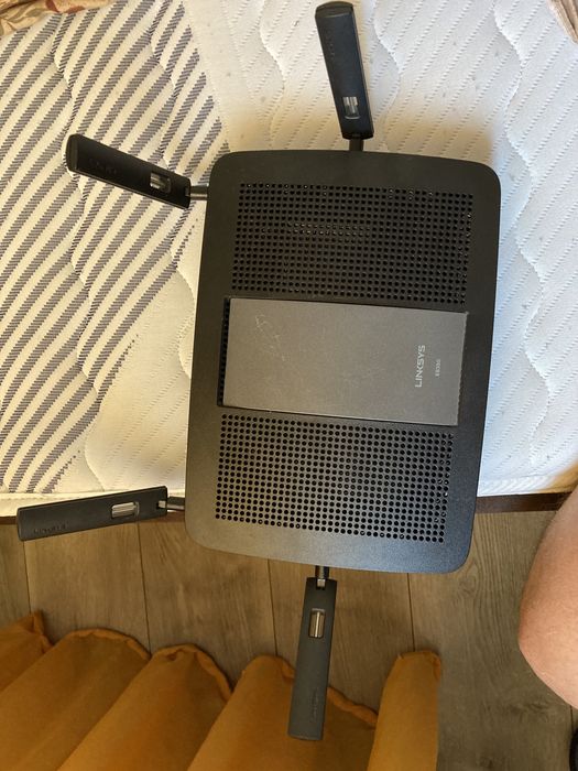 Urgent !Vand Router Wireless Linksys E8350, Gigabit, AC2400, Dual-band