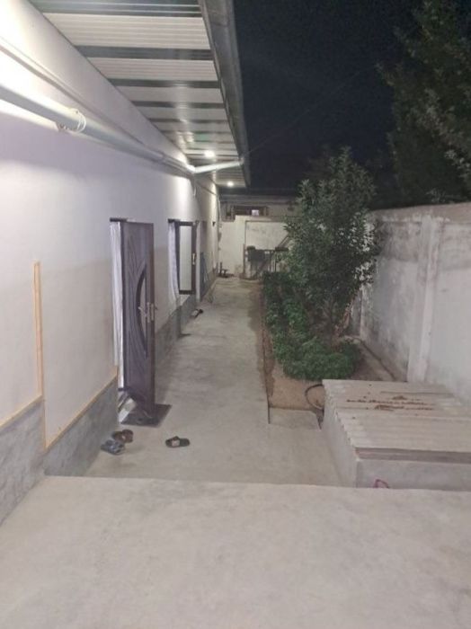 Уй сотилади.2 сотих 4 хонали