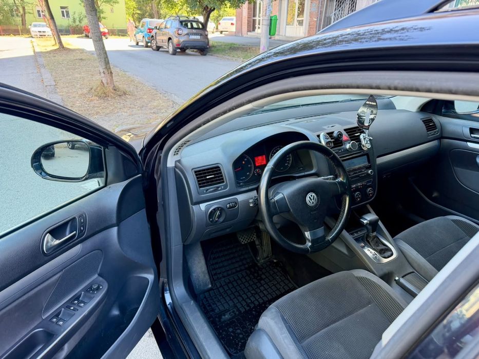 Volkswagen Golf5 2009 1.9 diesel automat highline