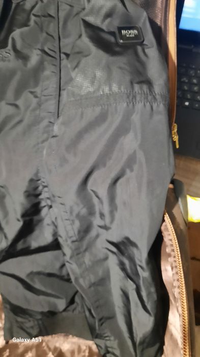 Куртка= бомбер Hugo Boss