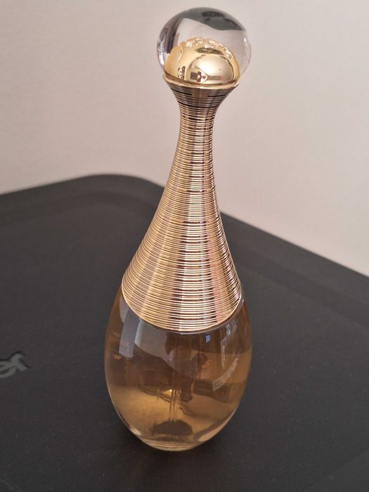 Продавам парфюм jadore intense dior 50 ml