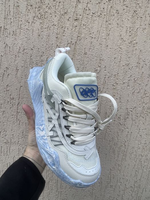 Off white oddsy marime 42-43