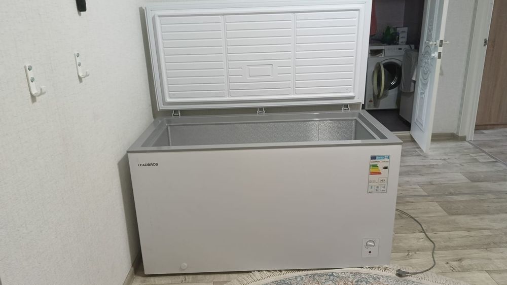 Продам морозильную камеру