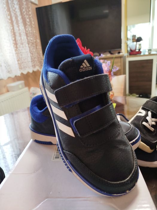 Обувки Адидас 33 номер