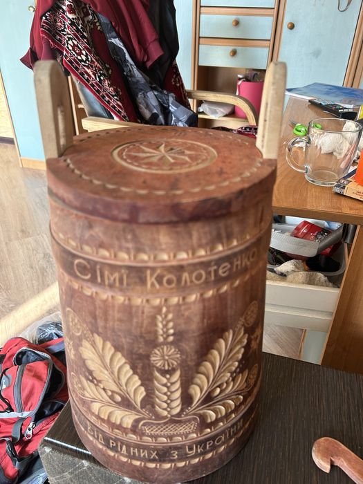 Деревянный бидон для меда