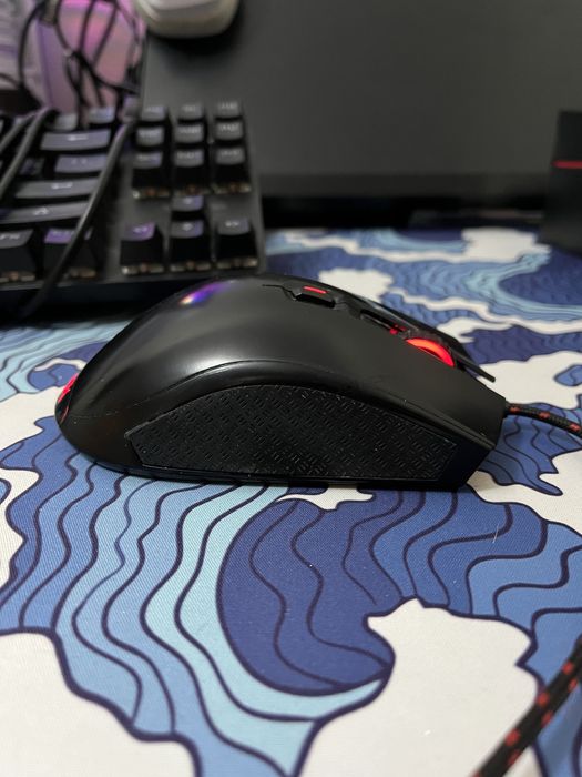 Продам игровую мышку