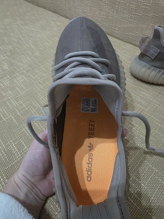 Adidasi Yeezy barbati