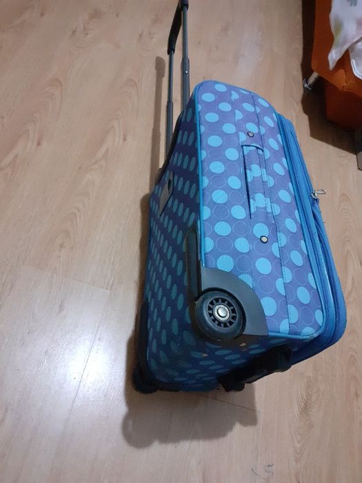 De vânzare geamantan