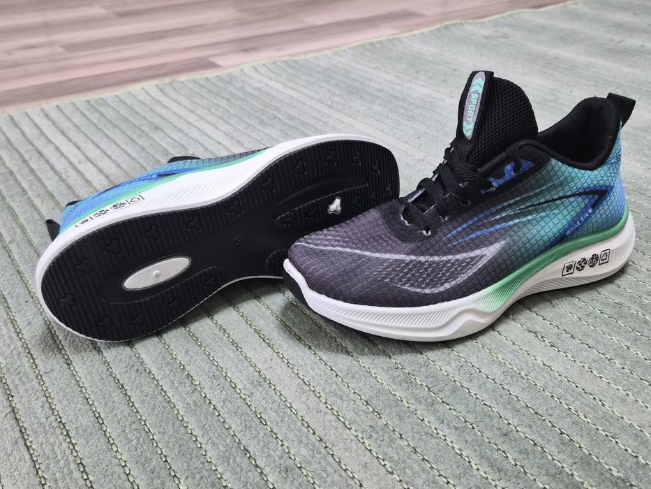 Кроссовки унисекс 36,5 р