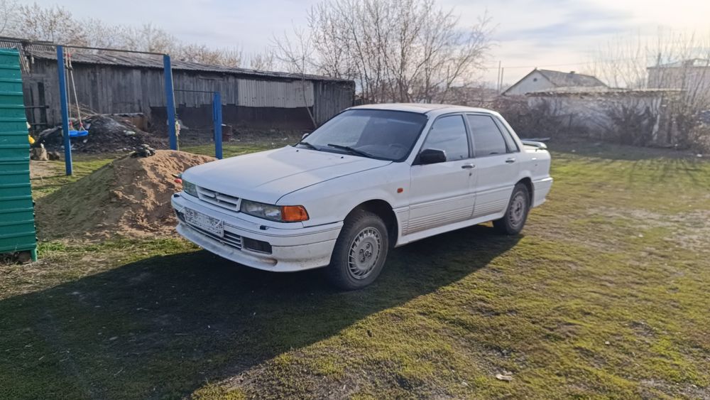 Митсубиси Галант на запчасти.