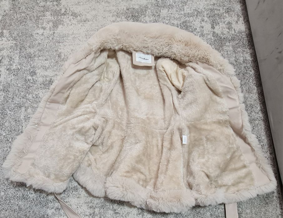 Haină de piele cu blană