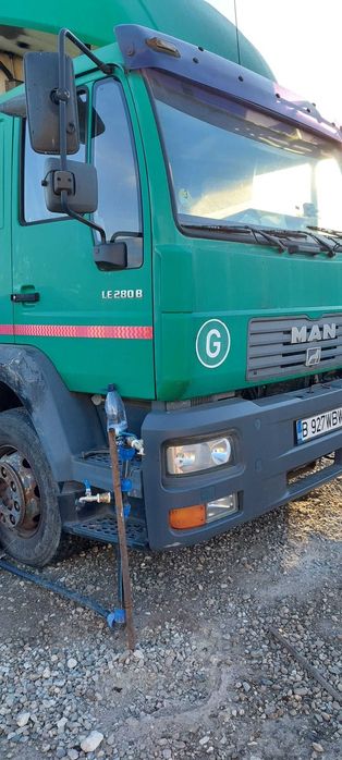 MAN LE280B Camion apicol
