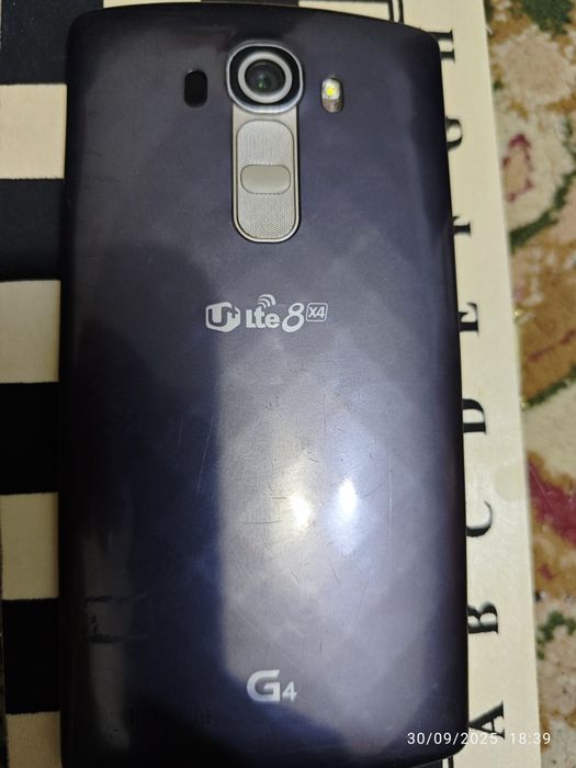 Продам смартфон LG G4
