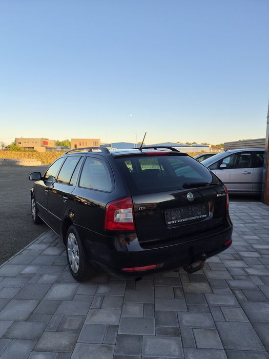 SKODA Octavia 2012 — imagine 4