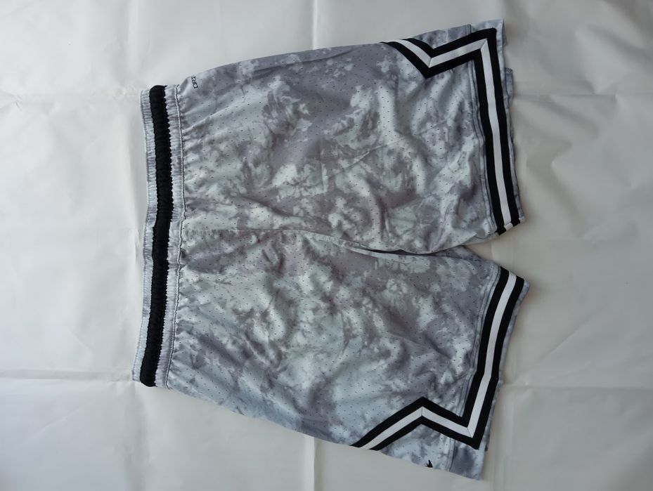 Pantaloni Jordan - Marimea L