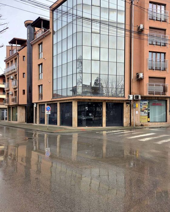 Заведение за продажба в центъра на гр. Кюстендил