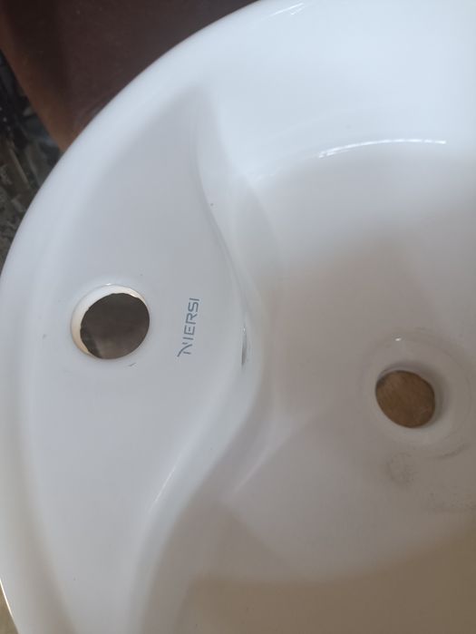 Раковина накладная