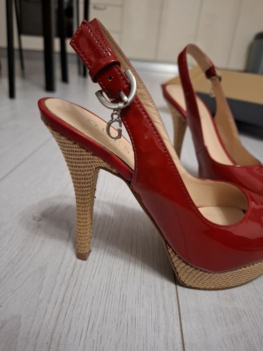 Sandale de vara Guess