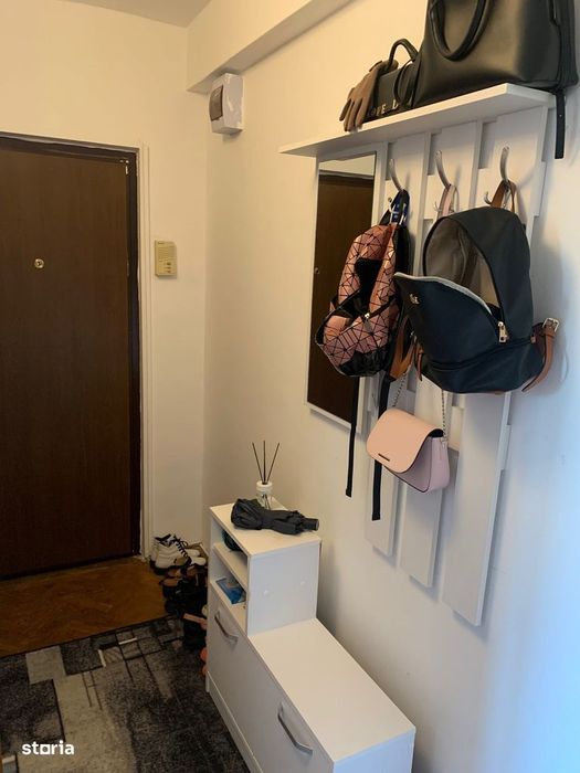 De inchiriat apartament 2 camere -Bld.Pandurilor