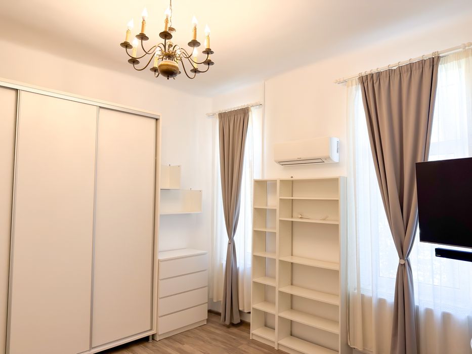 Închiriez apartament pe str. Horea