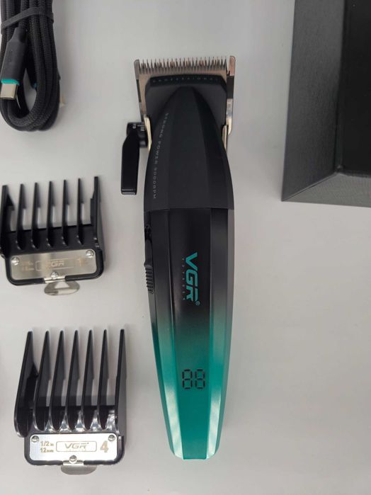 Masina tuns profesionala VGR V-003 9000RPM - Ca Noua