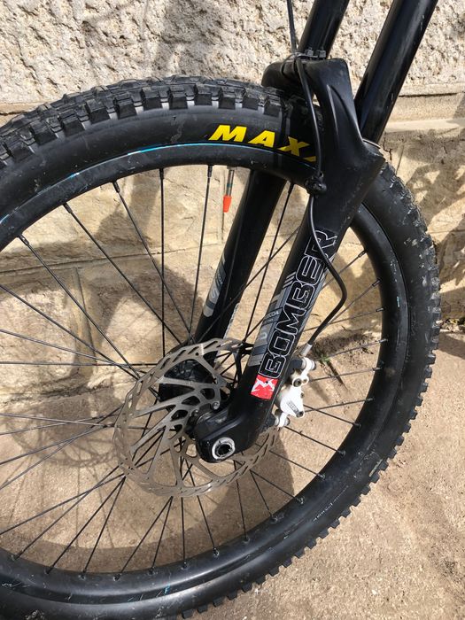 KONA Dawg bicicleta downhill full suspension Sfantu Gheorghe • OLX.ro