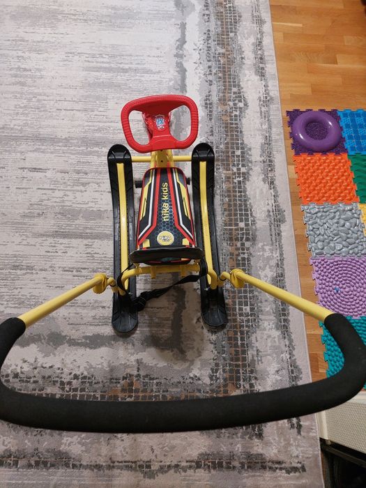 Продам снегокат.