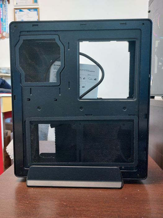 Корпус ПК Fractal Design Node 202, Mini-ITX форм фактор