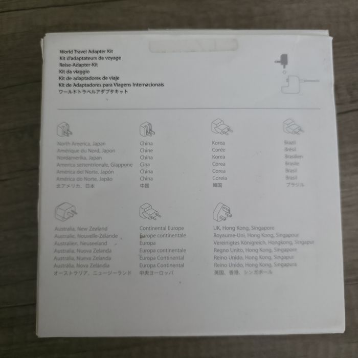Продава се Apple World Travel Adapter Kit