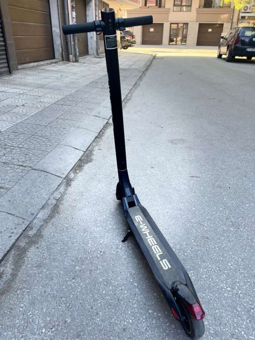 Тротинетка e-wheels