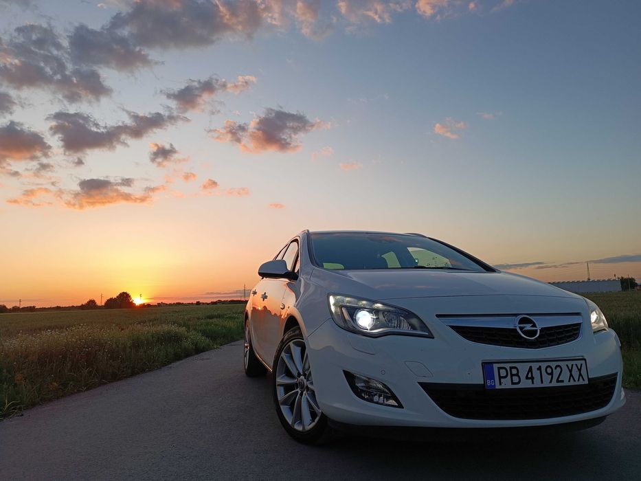 Opel Astra 2.0 CDTI / AUTOMATIC
