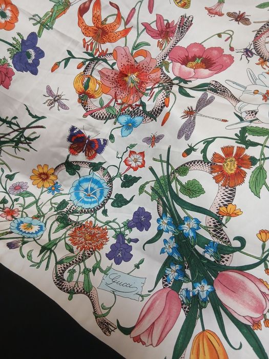 Gucci floral snakes копринен шал